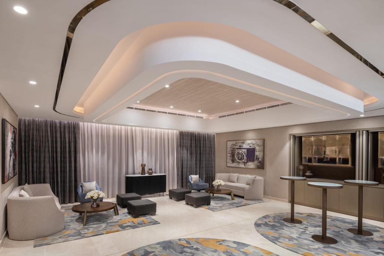 Paramount Hotel Midtown Dubai Ngoại thất bức ảnh The Club at Hong Kong International Airport