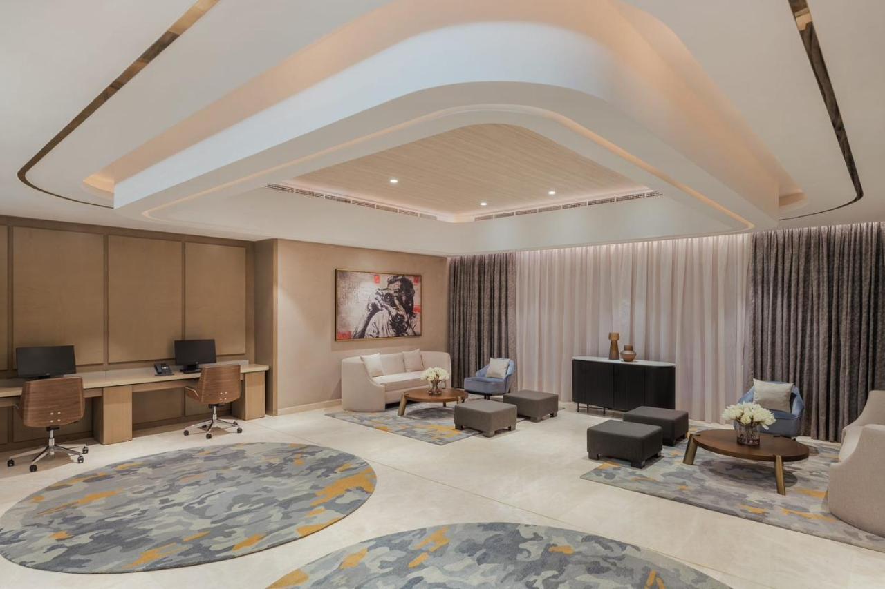 Paramount Hotel Midtown Dubai Ngoại thất bức ảnh The Business Centre at The Ritz-Carlton, DIFC